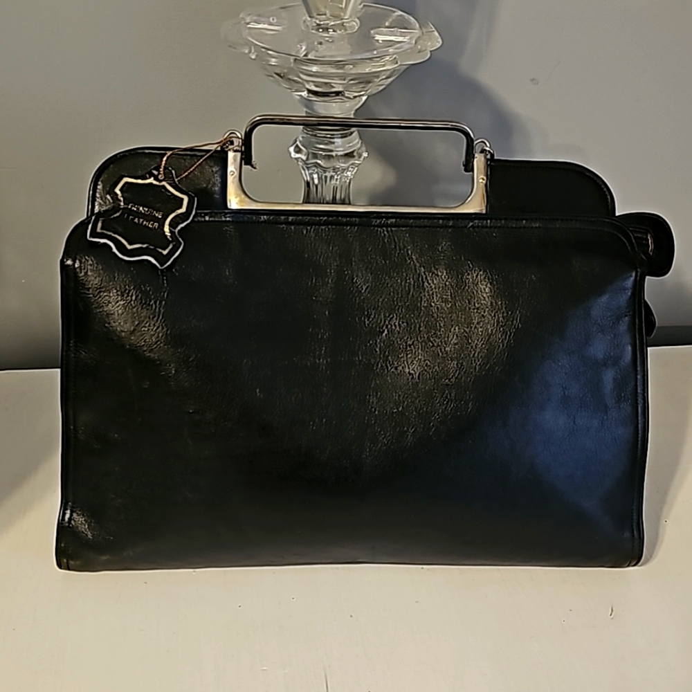 Vintage (1970's) Supreme Designer Genuine Leather Bag w/Strap, Top Zip Closure
